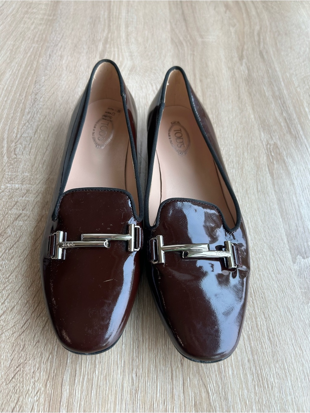 Tod's Burgundy Patent Leather Loafers for Women 37
